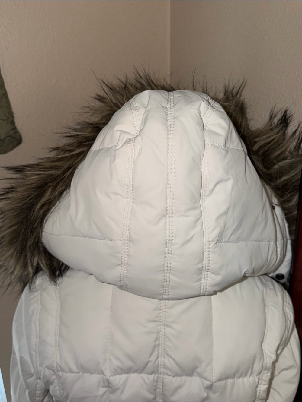 Vintage Y2K Abercrombie & Fitch 2000s Faux Fur Hooded Zip Up Puffer Jacket - Picture 9 of 13